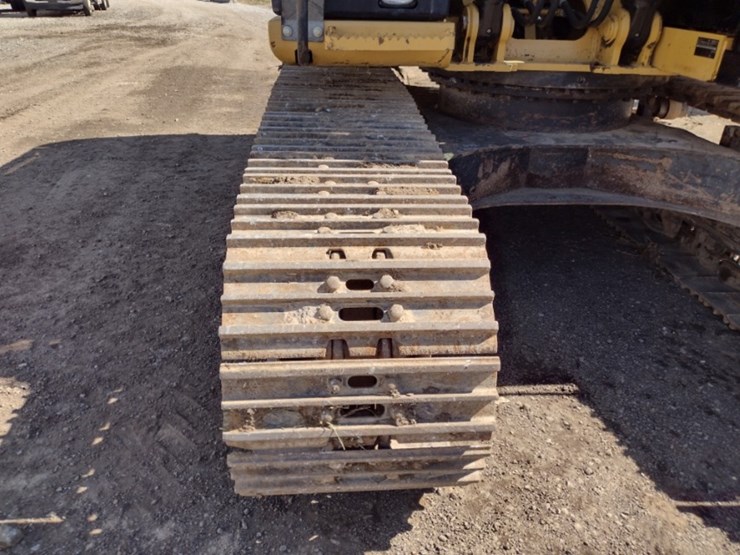 14-caterpillar-14-image-39