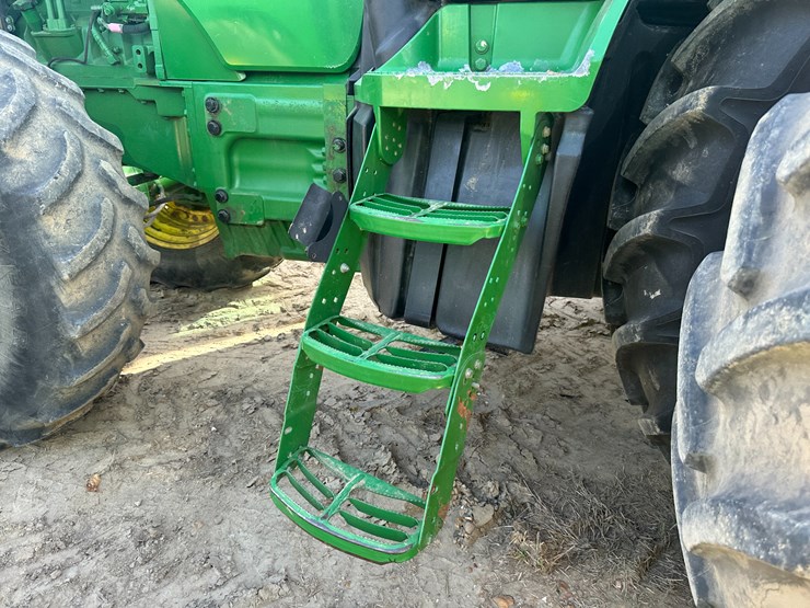 2010-john-deere-8295r-image-26