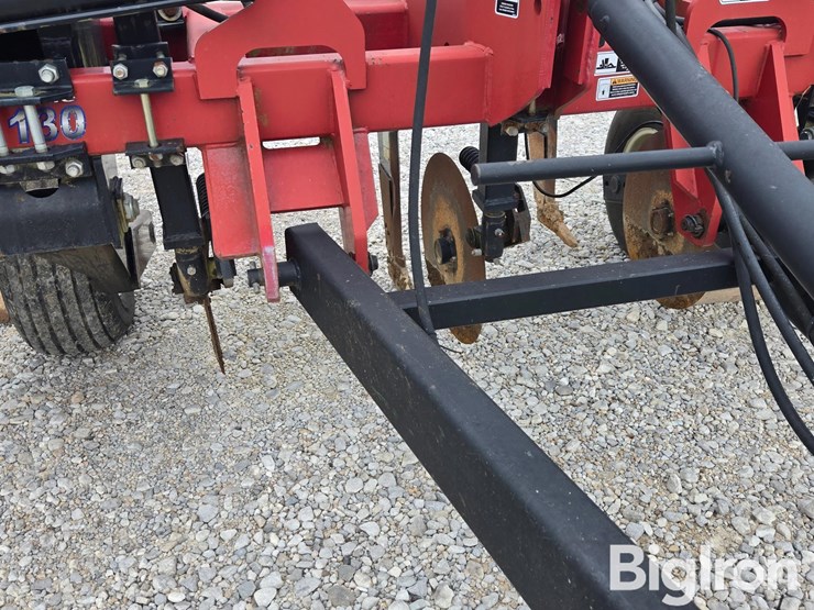 unverferth-130-zone-builder-no-till-ripper-image-18