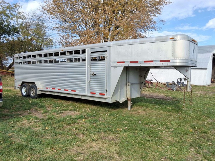 2003-featherlite-aluminum-livestock-trailer,-24ft,-7ft-wide,-2-cut-gates,-gooseneck,-aluminum-floor,-14,000lb,-vin--4fg-l0242-74g066144-image-1