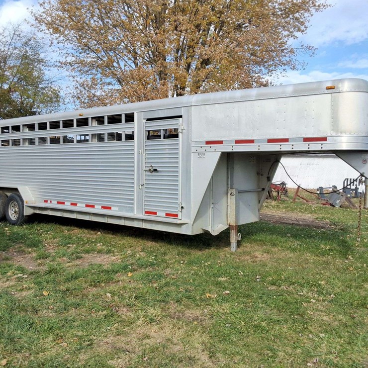 2003 Featherlite Aluminum Livestock Trailer, 24ft, 7ft Wide, 2 Cut Gates, Gooseneck, Aluminum Floor, 14,000lb, VIN- 4FG-L0242-74G066144