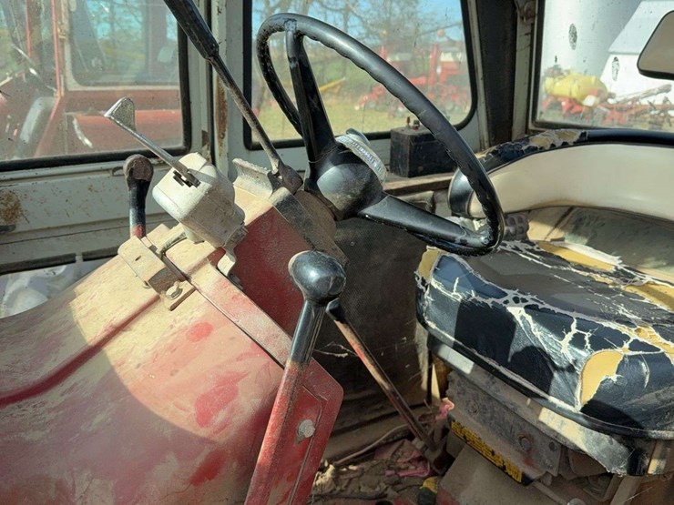 1966-international-1206-image-13