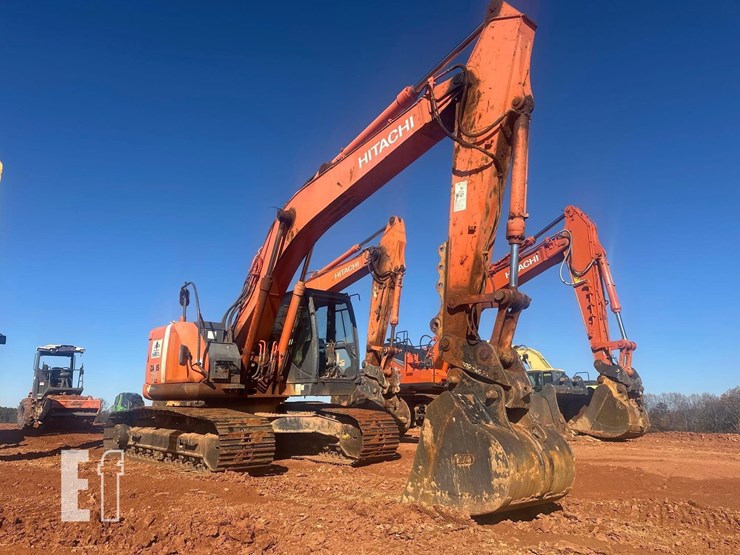 2012-hitachi-zx225us-lc-3-image-7
