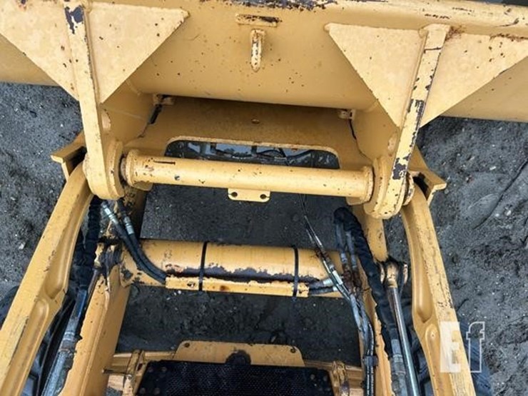 2000-case-570m-xt-image-34