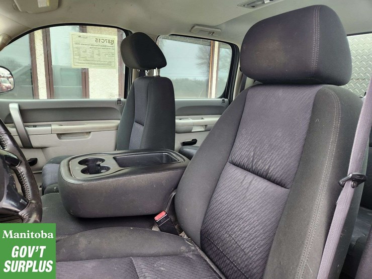 2012-chevrolet-silverado-2500hd-image-29