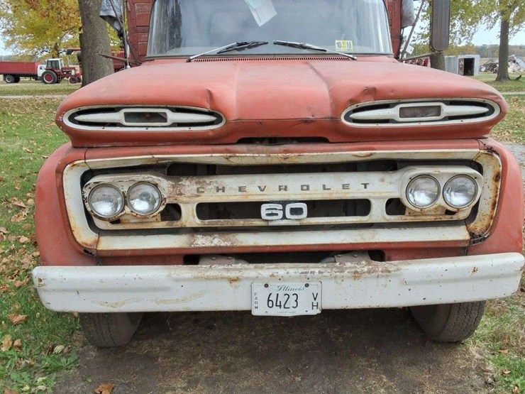1961-chevrolet-60-image-2