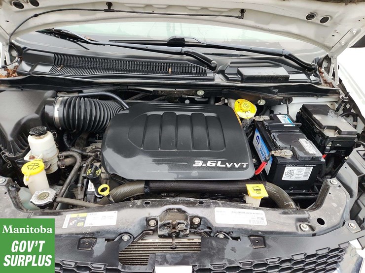 2015-dodge-grand-caravan-image-22