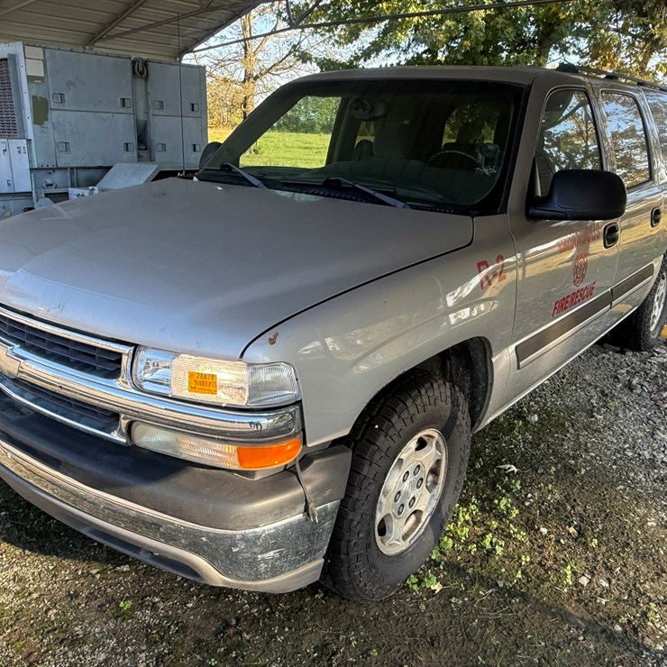 2004 CHEVROLET SUBURBAN