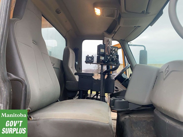 2011-international-workstar-7600-image-35