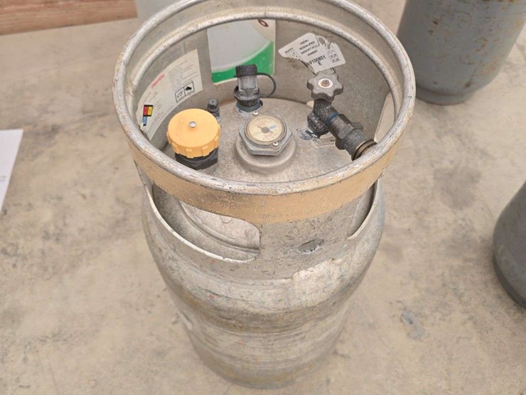 forklift-lp-tank-image-2