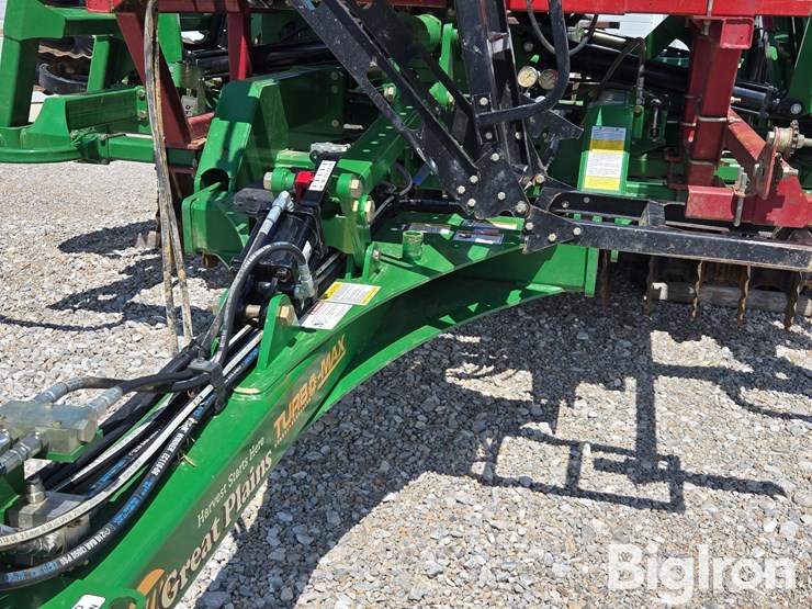 great-plains-3000tm-image-10