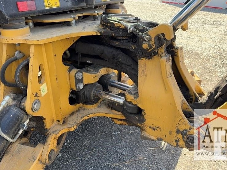 caterpillar-420f2-it-image-22