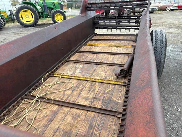 new-holland-331-image-4