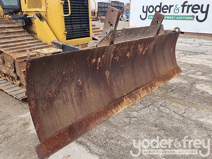 2016-caterpillar-d6n-image-10