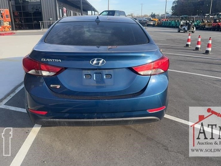 2010-hyundai-elantra-image-4