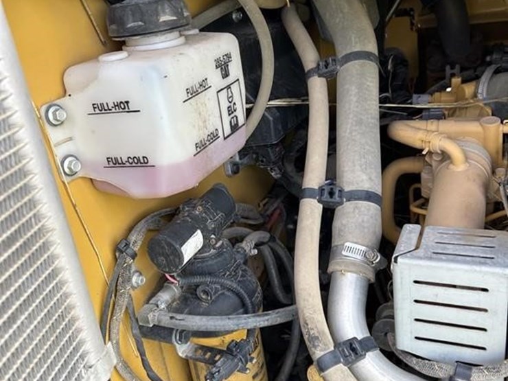 2019-caterpillar-262d3-image-22