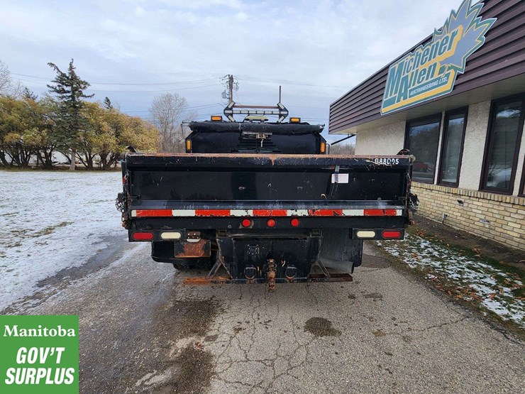 2013-chevrolet-silverado-3500hd-image-7