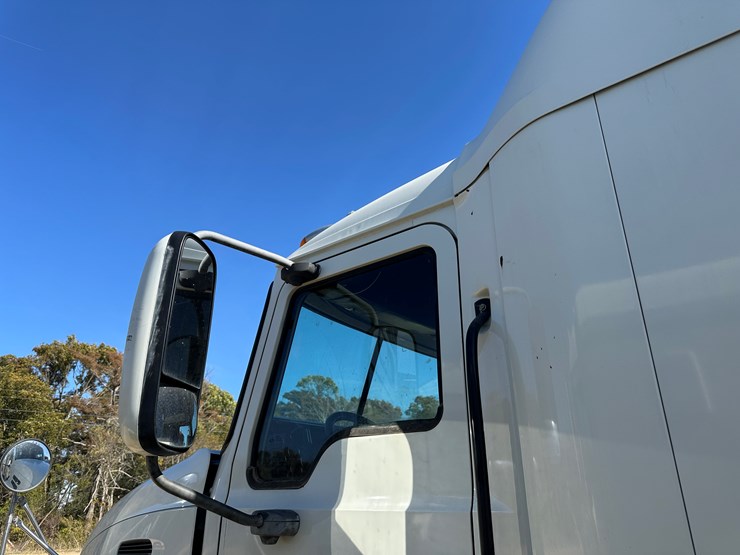 #33710-•-2011-mack-cxu-t/a-sleeper-truck-tractor-1m1aw09y3bm013638-image-34