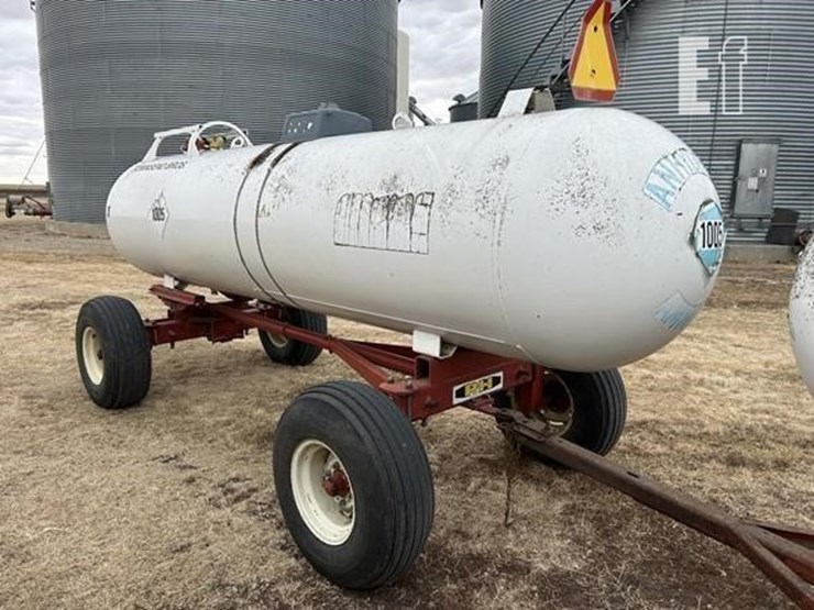 1000-gallon-anyhydrous-tank-(2)-36-image-4
