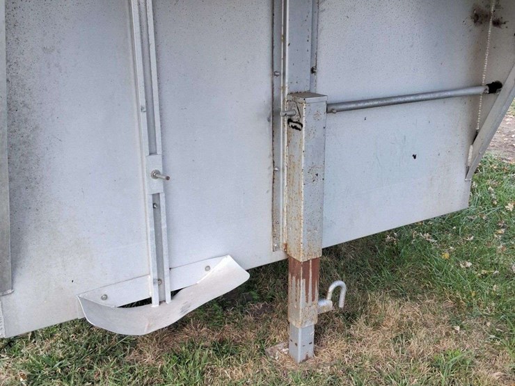 2003-featherlite-aluminum-livestock-trailer,-24ft,-7ft-wide,-2-cut-gates,-gooseneck,-aluminum-floor,-14,000lb,-vin--4fg-l0242-74g066144-image-12