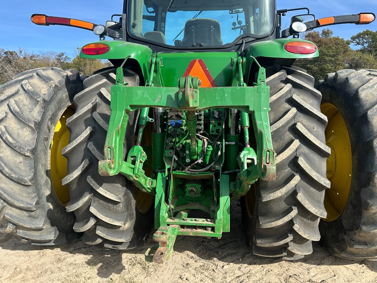 2010-john-deere-8295r-image-17