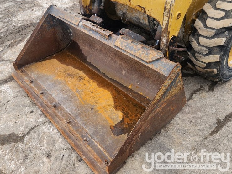 caterpillar-226b-image-13