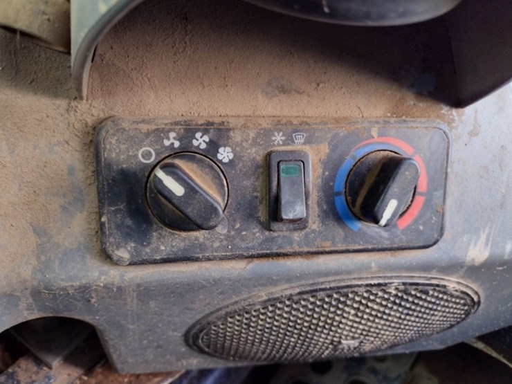 bobcat-t770-image-13