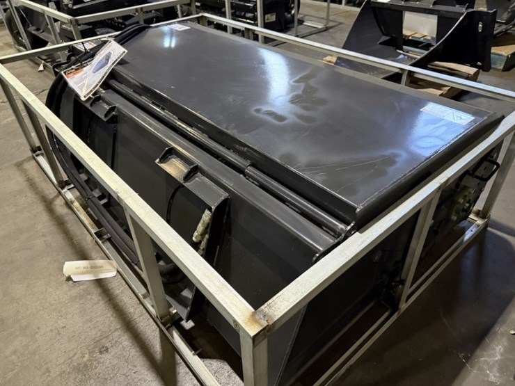 2025-arteer-ss-72w-box-broom-image-3