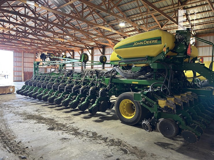 2014-john-deere-db60-image-5