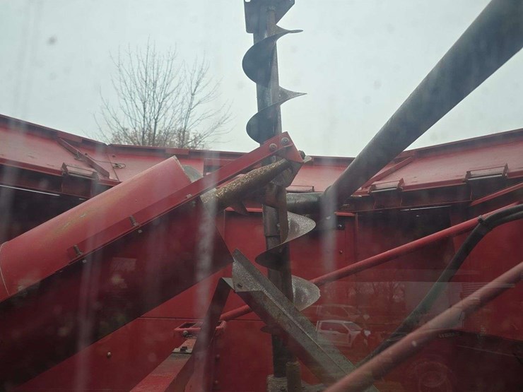 2005-case-ih-2388-image-28