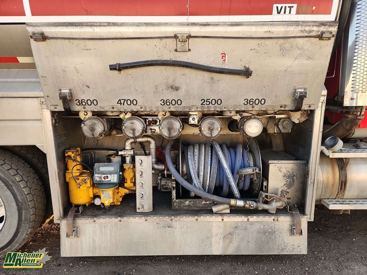 2002-sterling-lt9500-image-27