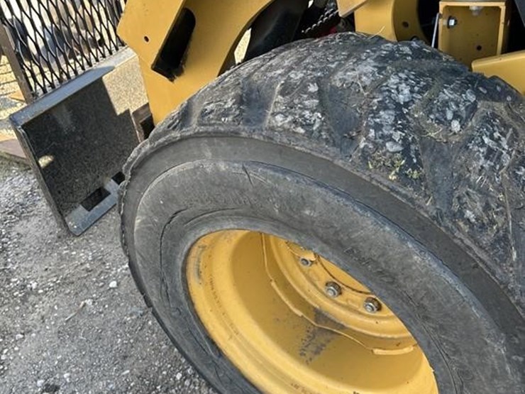 2019-caterpillar-262d3-image-9