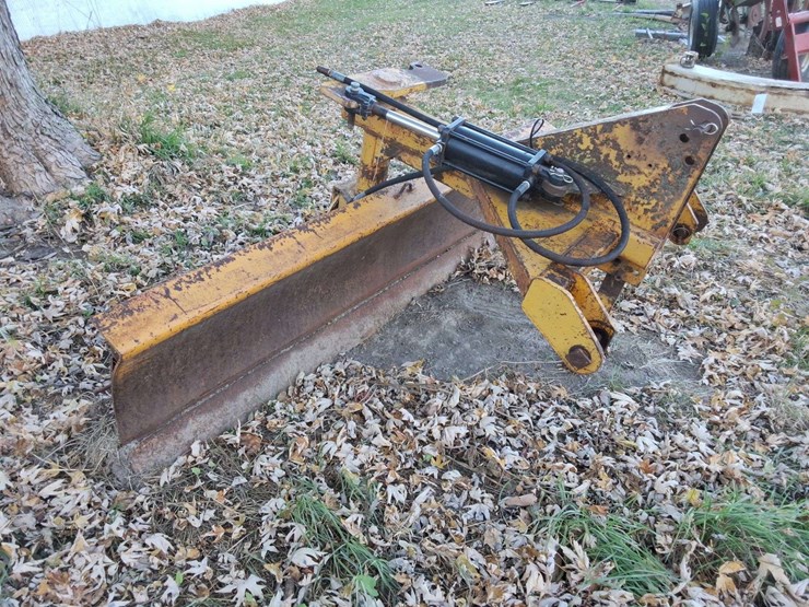 3pt-9ft-heavy-duty-blade,-hyd.-angle-image-1