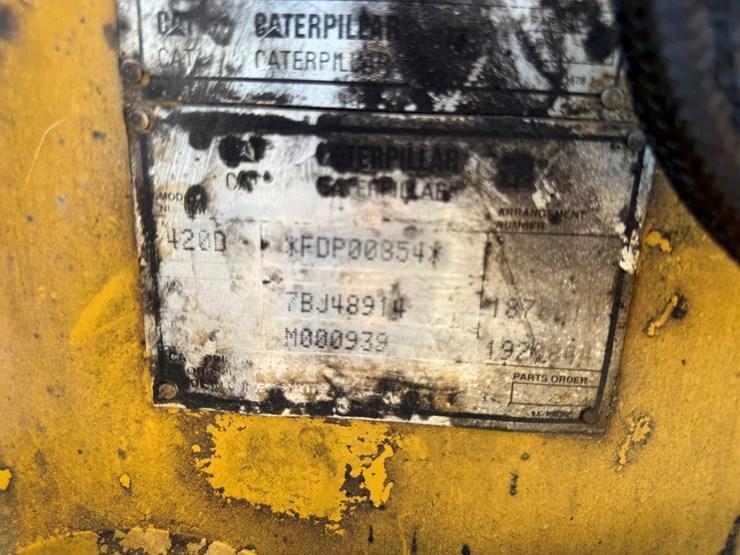 caterpillar-420d-image-71