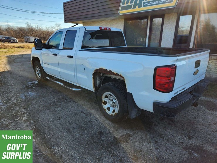 2015-chevrolet-silverado-1500-image-3