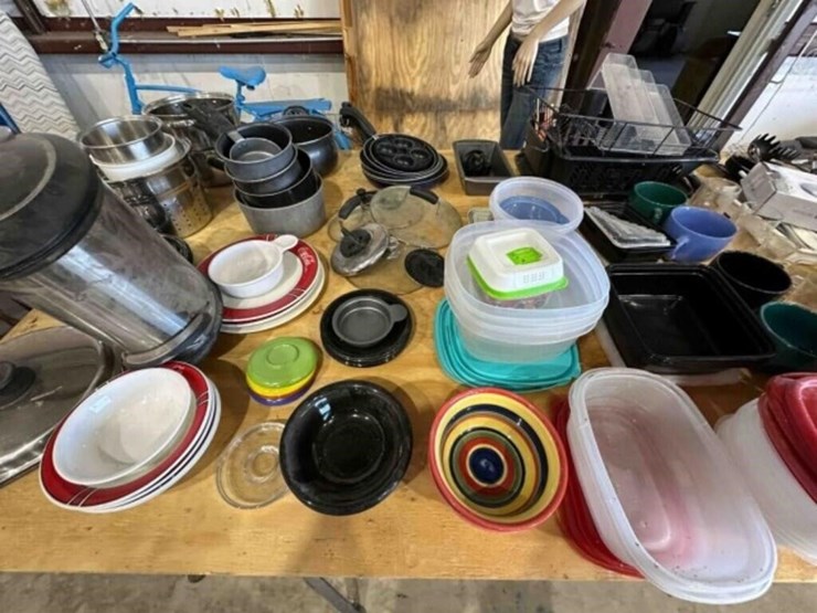 assorted-kitchenware--cups,-pots/pans,-cutlery-image-4