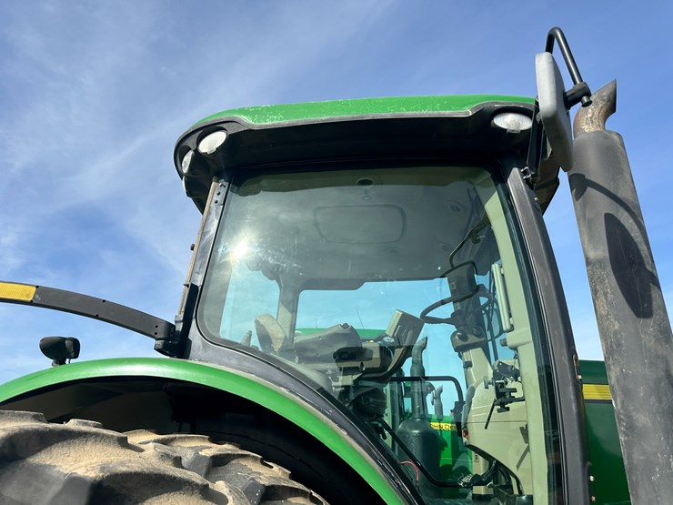 2010-john-deere-8295r-image-37
