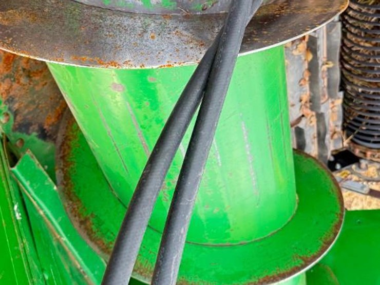 john-deere-212-image-10