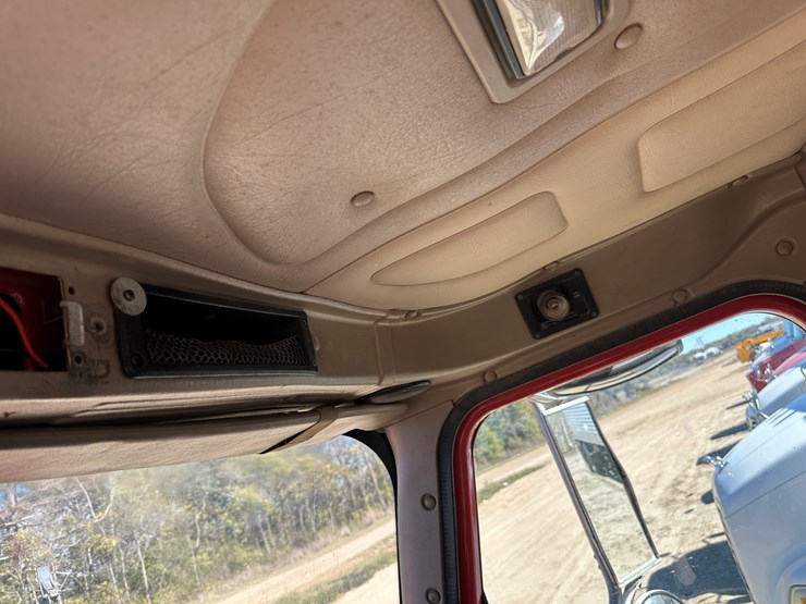 2005-international-9200i-image-77