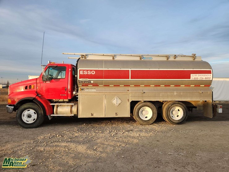 2002-sterling-lt9500-image-8