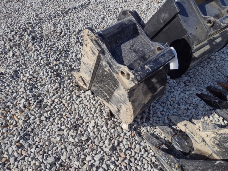 12-in-x-change-excavator-bucket-(qea-4029)-image-3