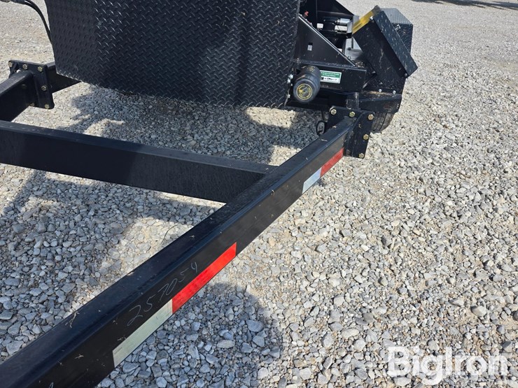 2023-j&m-c450-4-box-seed-tender-image-10