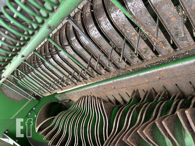 2018-john-deere-560m-image-15