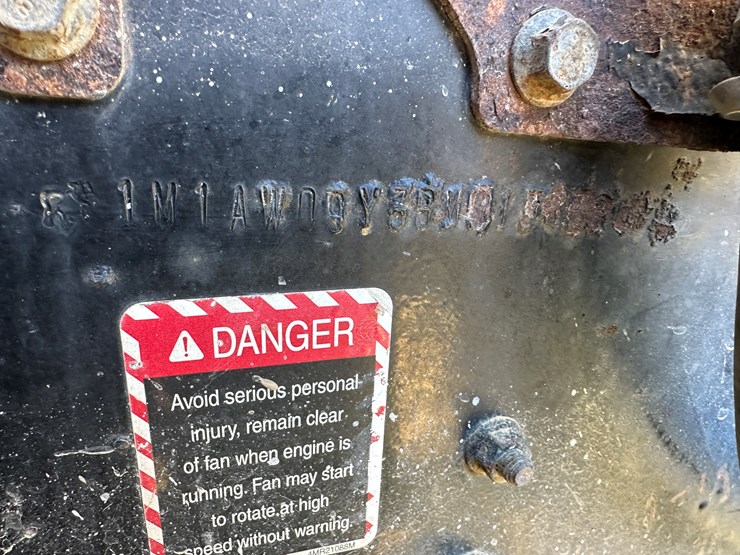 #33710-•-2011-mack-cxu-t/a-sleeper-truck-tractor-1m1aw09y3bm013638-image-91