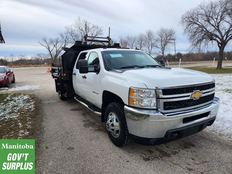 2013-chevrolet-silverado-3500hd-image-3