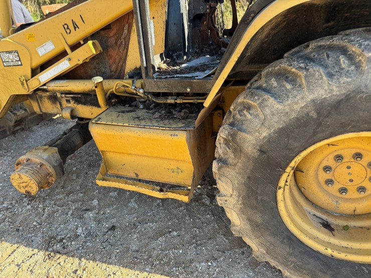 caterpillar-420d-image-48