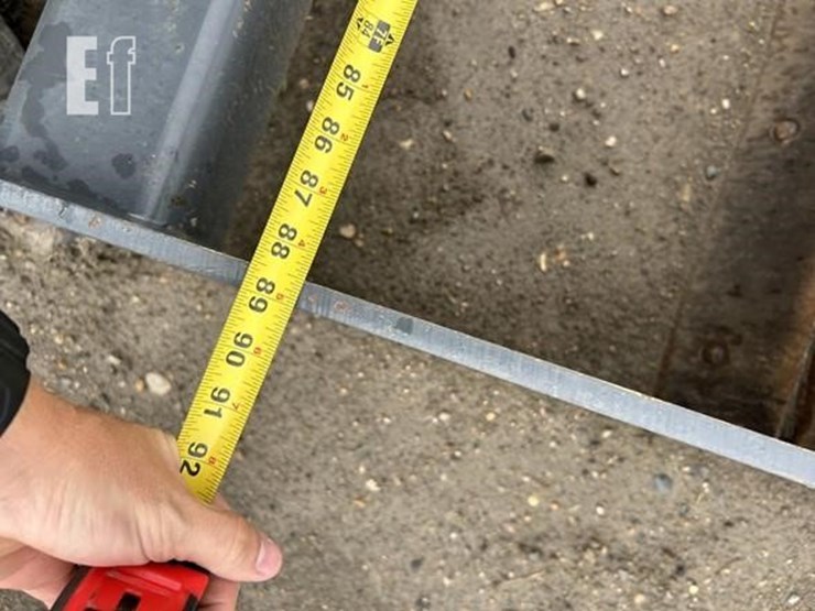 2000-case-570m-xt-image-11