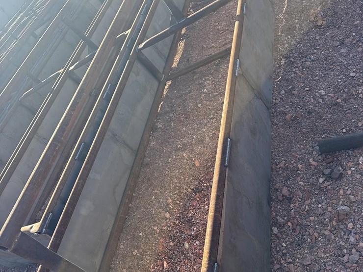 16x-24ft.-bottomless-calf-bunks-image-3