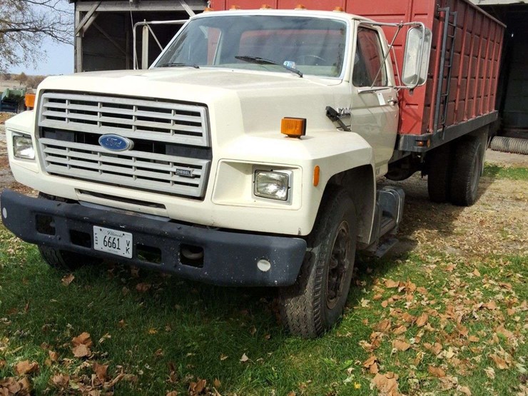 1989-ford-700-image-3