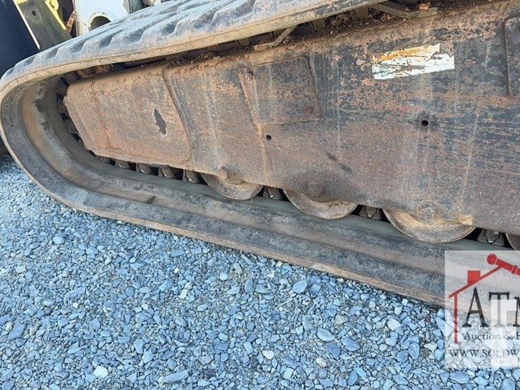 2008-bobcat-t300-image-10